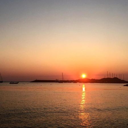 Casa Vacanza Costa Rossa Vista Mare Trinita d'Agultu e Vignola Екстер'єр фото