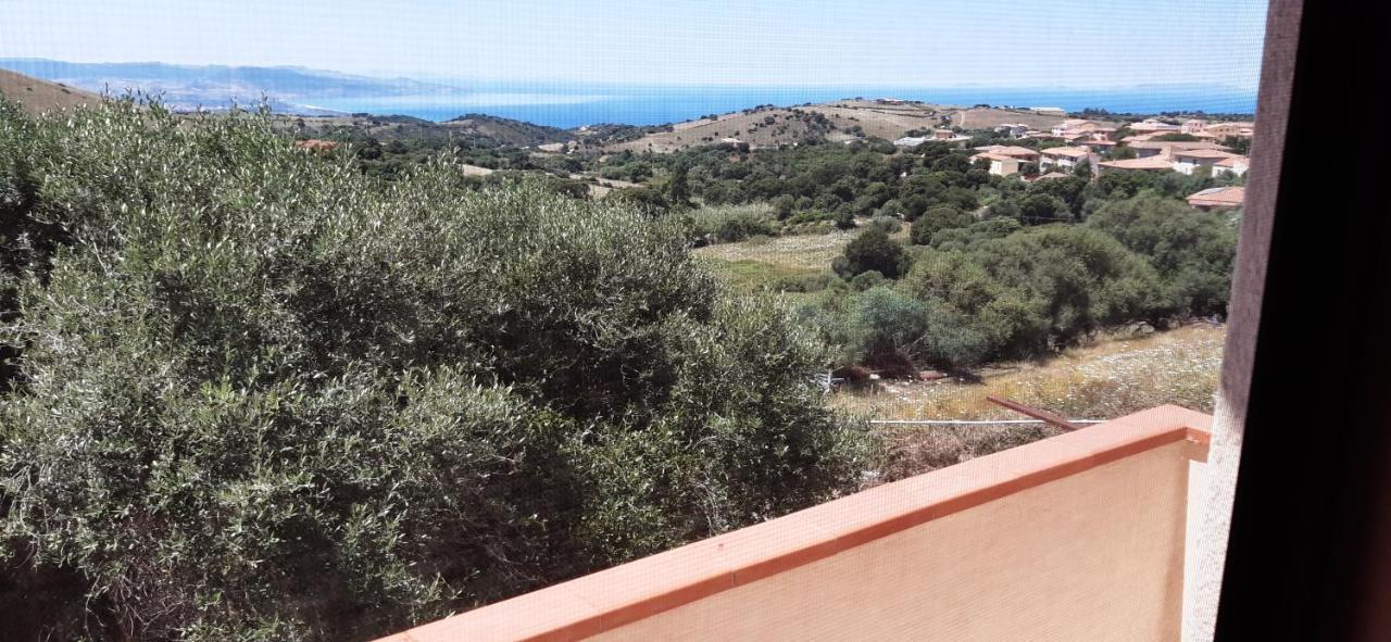 Casa Vacanza Costa Rossa Vista Mare Trinita d'Agultu e Vignola Екстер'єр фото