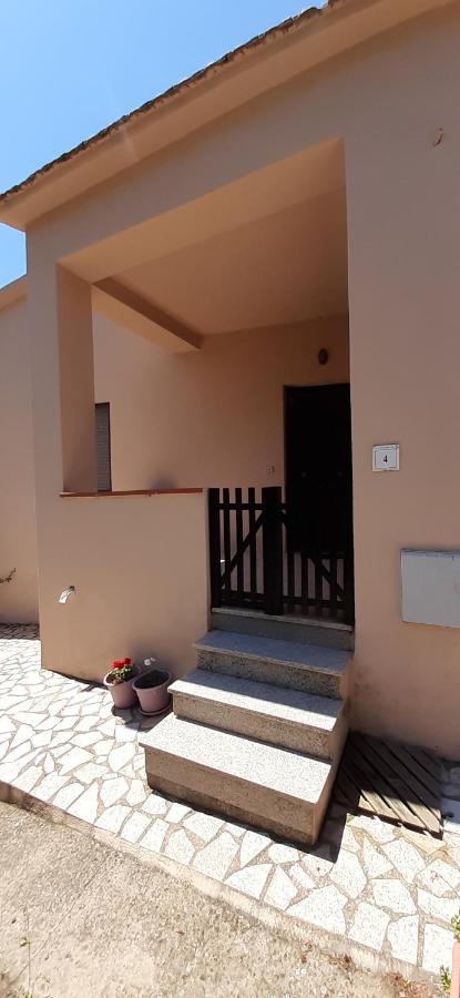 Casa Vacanza Costa Rossa Vista Mare Trinita d'Agultu e Vignola Екстер'єр фото