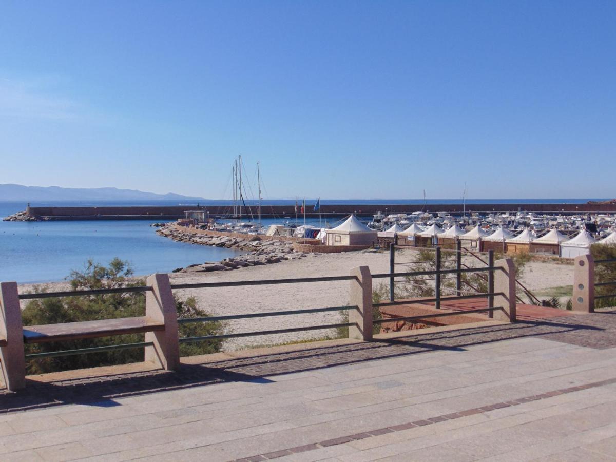 Casa Vacanza Costa Rossa Vista Mare Trinita d'Agultu e Vignola Екстер'єр фото