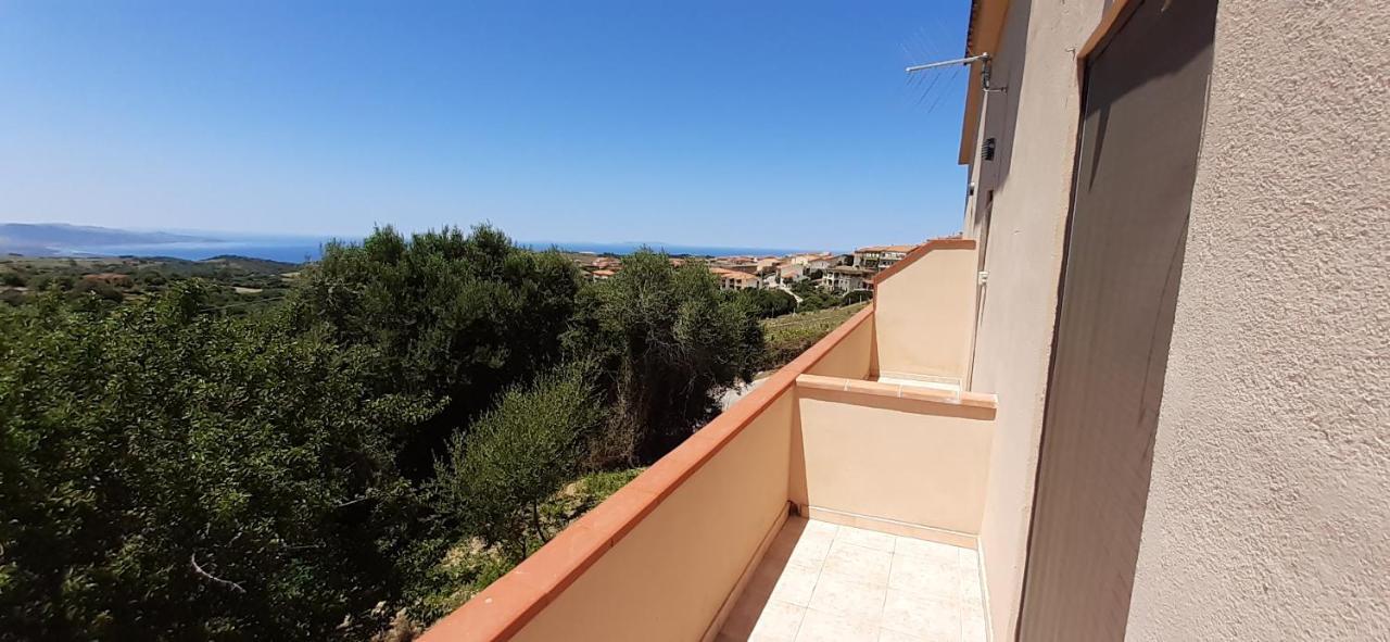 Casa Vacanza Costa Rossa Vista Mare Trinita d'Agultu e Vignola Екстер'єр фото