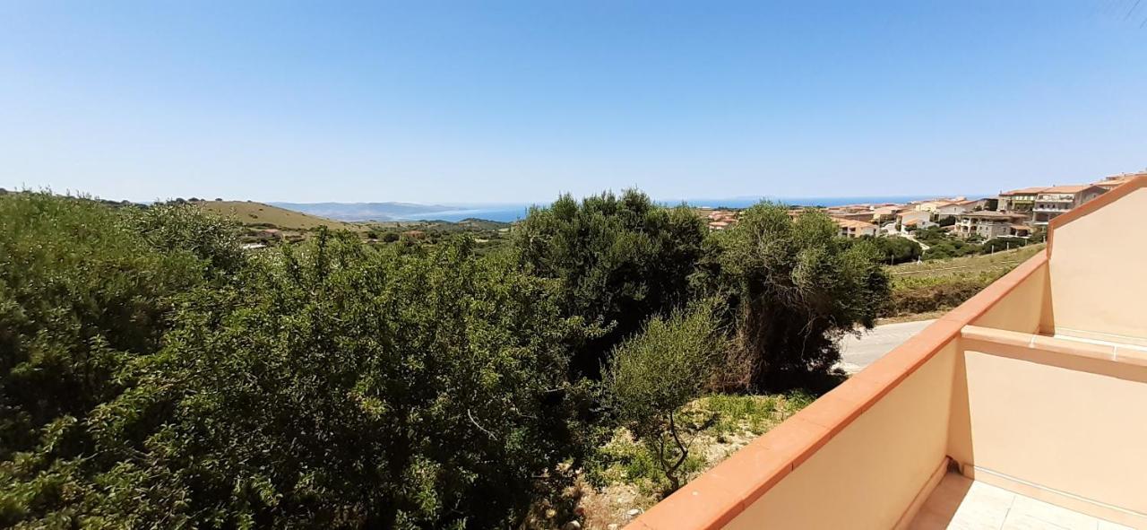 Casa Vacanza Costa Rossa Vista Mare Trinita d'Agultu e Vignola Екстер'єр фото