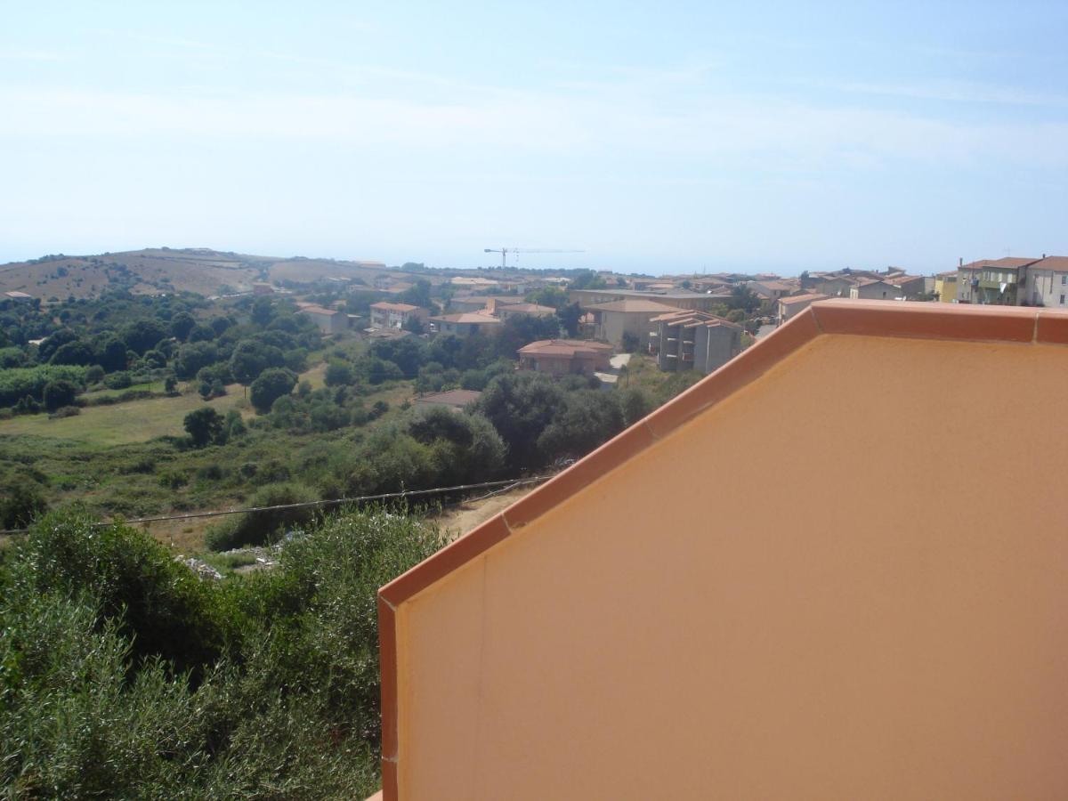 Casa Vacanza Costa Rossa Vista Mare Trinita d'Agultu e Vignola Екстер'єр фото